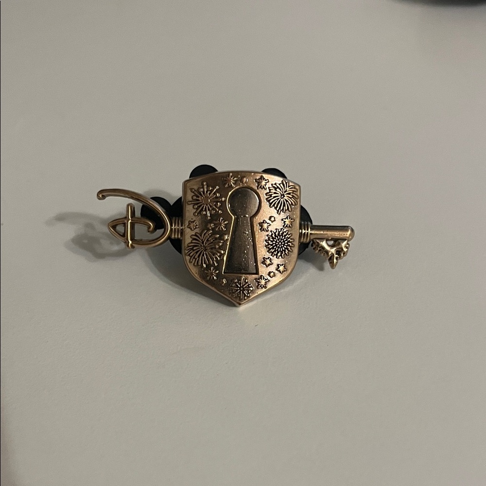 Disney Store Key and Lock Pin